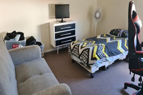 Photo of property in 3 Gina Avenue, Ranui, Auckland, 0612