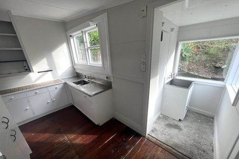 Photo of property in 92 Rolleston Street, Mount Cook, Wellington, 6021