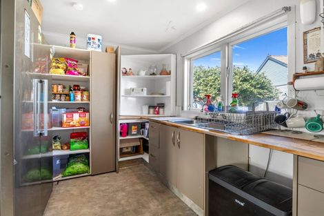 Photo of property in 4 Roosevelt Road, Western Heights, Rotorua, 3015