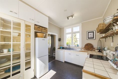 Photo of property in 3 Argyle Avenue, Takaro, Palmerston North, 4410