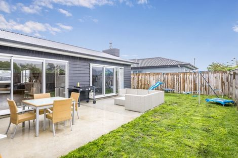 Photo of property in 14 Gallipoli Place, Paraparaumu, 5032