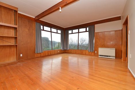 Photo of property in 36 Chester Road, Tawa, Wellington, 5028