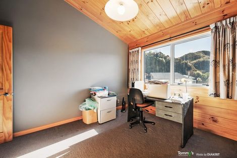 Photo of property in 91 Allington Road, Karori, Wellington, 6012