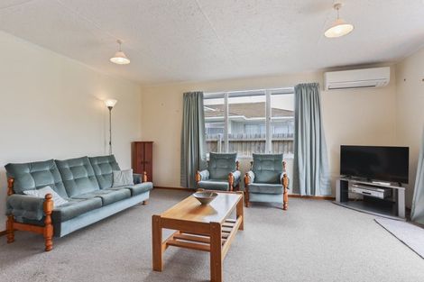 Photo of property in 3 La Perouse Place, Northcote, Christchurch, 8052