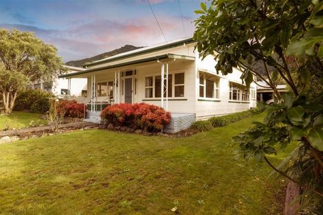 Photo of property in 53 Main Rd Havelock, Havelock, 7100