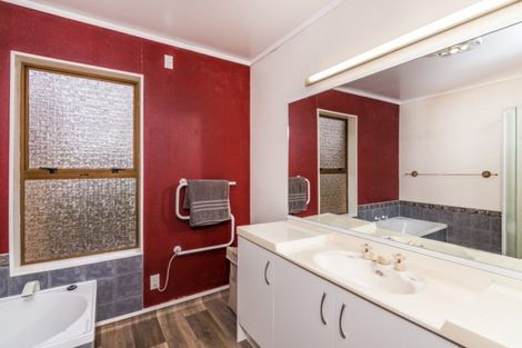 Photo of property in 83 Acacia Bay Road, Nukuhau, Taupo, 3330