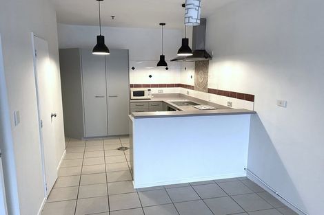 Photo of property in 16/15 Clearwater Cove, West Harbour, Auckland, 0618