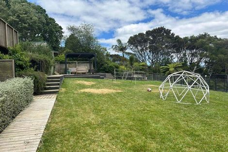 Photo of property in 56 Valley View Road, Glenfield, Auckland, 0629