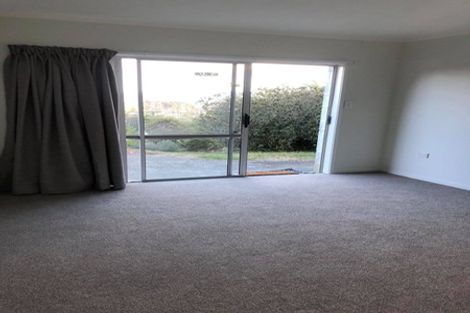 Photo of property in 2/87 Mallard Drive, Selwyn Heights, Rotorua, 3015