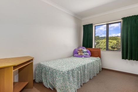 Photo of property in 38 Pohutukawa Drive, Levin, 5571