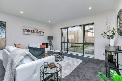 Photo of property in 40a Roberts Road, Glenfield, Auckland, 0629