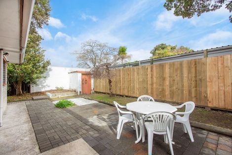 Photo of property in 15 Eason Street, Victoria, Rotorua, 3010