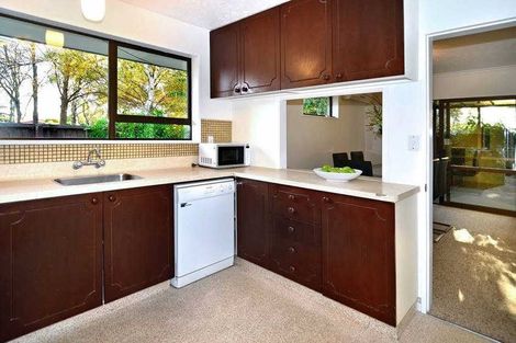 Photo of property in 1/10 Rembrandt Place, Burnside, Christchurch, 8053