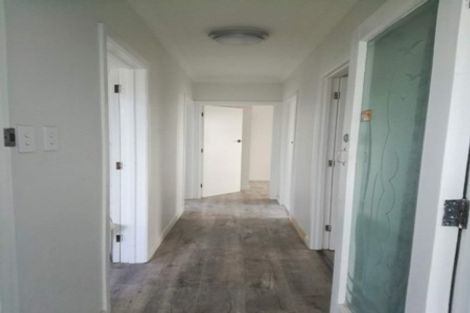 Photo of property in 1/63 Arran Road, Browns Bay, Auckland, 0630