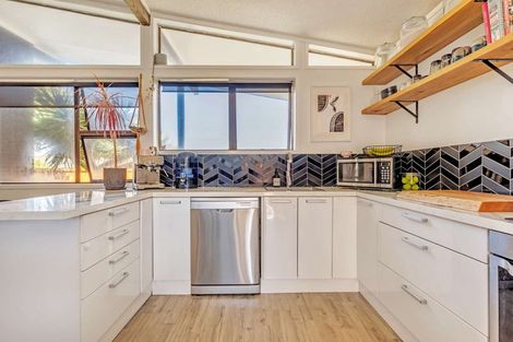 Photo of property in 80 Main Street, Edgecumbe, 3120