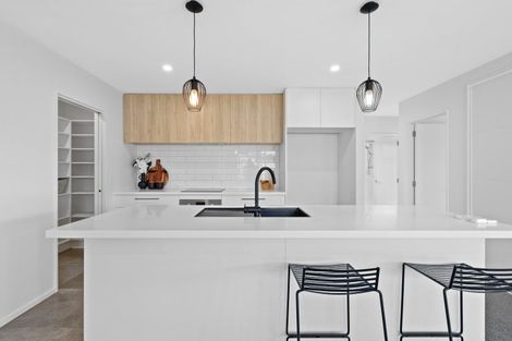 Photo of property in 184 Faringdon Boulevard, Rolleston, 7615