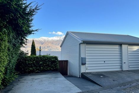 Photo of property in 2a Bird Place, Fernhill, Queenstown, 9300
