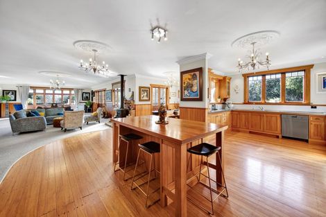 Photo of property in 192a Mangorei Road, Merrilands, New Plymouth, 4312