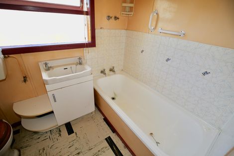 Photo of property in 74 Lewis Street, Glenview, Hamilton, 3206