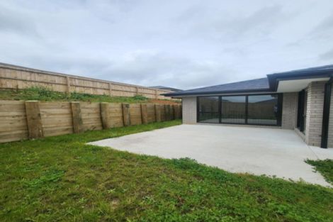 Photo of property in 36 Leathem Crescent, Pokeno, 2402