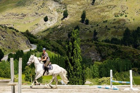 Photo of property in 17 Littles Road, Coronet Peak, Queenstown, 9371