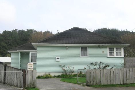 Photo of property in 41 Hanson Grove, Stokes Valley, Lower Hutt, 5019
