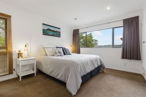 Photo of property in 33 Tree View Avenue, Glenfield, Auckland, 0629