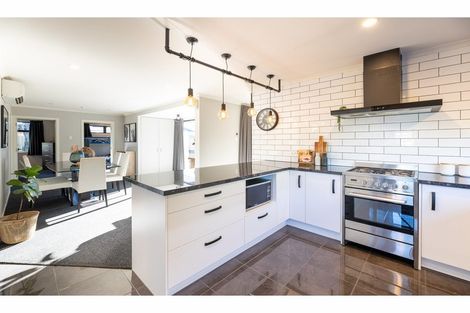 Photo of property in 32 Cridland Street West, Kaiapoi, 7630