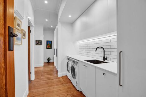 Photo of property in 20 Wallace Place, Westown, New Plymouth, 4310