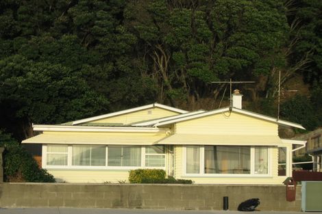 Photo of property in 160 Saint Andrews Road, Plimmerton, Porirua, 5026
