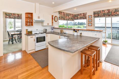 Photo of property in 46 Wharf Road, Clarks Beach, Pukekohe, 2679