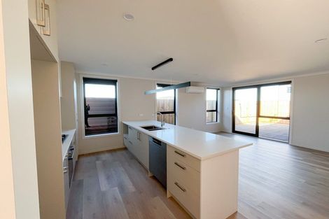 Photo of property in 18 Waruhia Crescent, Rototuna North, 3210
