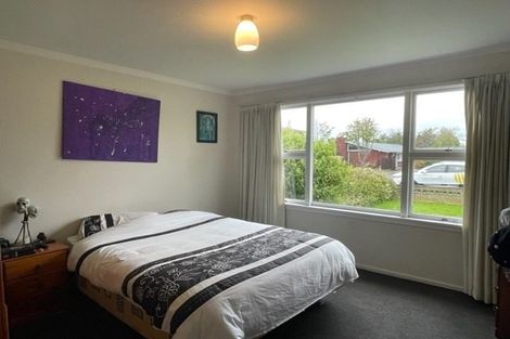 Photo of property in 16 Eglinton Street, Avondale, Christchurch, 8061