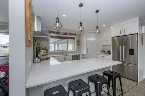 Photo of property in 21 Forbes Road, Foxton Beach, Foxton, 4815