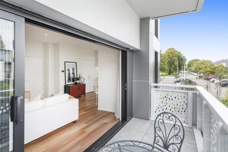Photo of property in 2/30 Peterborough Street, Christchurch Central, Christchurch, 8013
