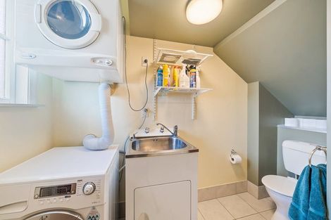 Photo of property in 192 Cambridge Terrace, Naenae, Lower Hutt, 5011