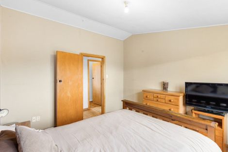 Photo of property in 4 Renfrew Place, Highbury, Palmerston North, 4412