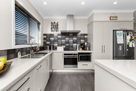 Photo of property in 22 Kaituna Place, Te Awa, Napier, 4110