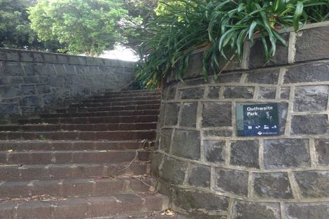 Photo of property in 5/191 Park Road, Grafton, Auckland, 1023