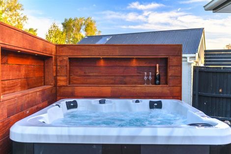 Photo of property in 6 Bidwell Place, Hillmorton, Christchurch, 8025