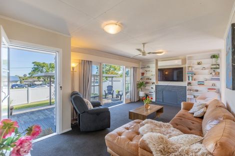 Photo of property in 73 Middle Road, Havelock North, 4130