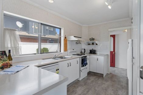 Photo of property in 1 Azalea Dell, Mount Maunganui, 3116