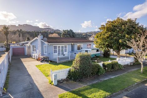 Photo of property in 52 Longfellow Street, Trentham, Upper Hutt, 5018