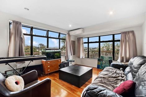 Photo of property in 40 Taurus Crescent, Beach Haven, Auckland, 0626