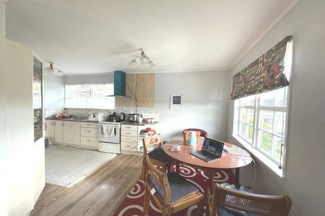 Photo of property in 17 Hillwell Drive, Henderson, Auckland, 0612