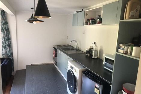 Photo of property in 5 Richmond Road, Mahina Bay, Lower Hutt, 5013