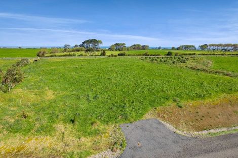 Photo of property in 7104 South Road, Warea, New Plymouth, 4381