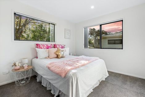 Photo of property in 6d Buisson Glade, West Harbour, Auckland, 0618