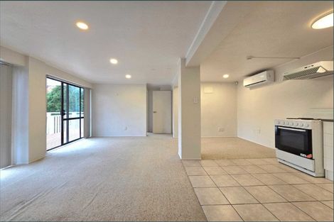 Photo of property in 33 Alidade Place, Massey, Auckland, 0614