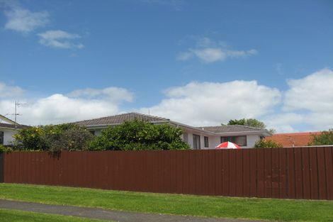 Photo of property in 6 Antalya Place, Manurewa, Auckland, 2102